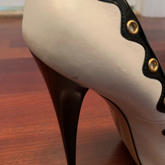 Versace Heels - Picture 8 of 8